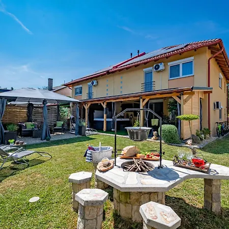 Villa Vizirozsa Premium